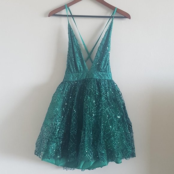 Luxxel Green Sparkly NWT Party Dress Medium - Picture 2 of 12